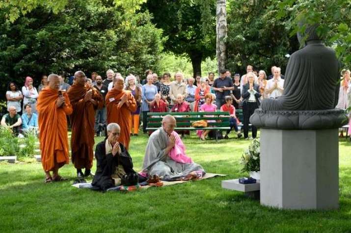 Suisse inauguration du cimetiere bouddhiste de Bremgarten a Berne photo Swissinfo.ch