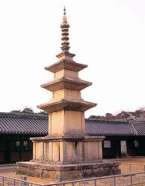 Du stupa a la pagode 23