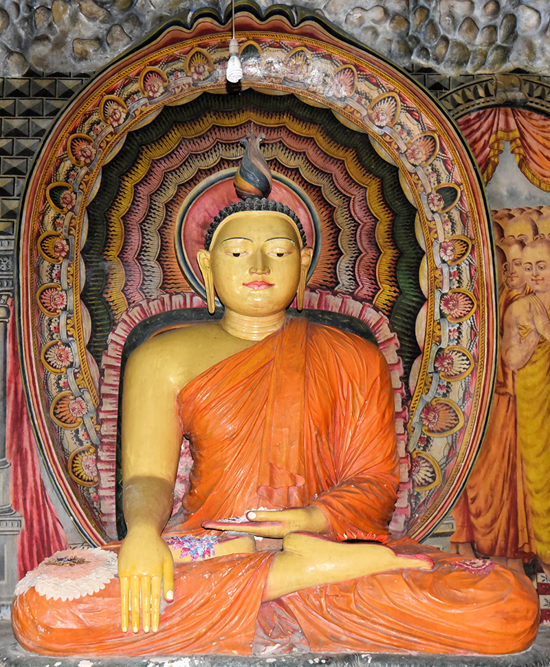 Buddha en bhumisparsa 16